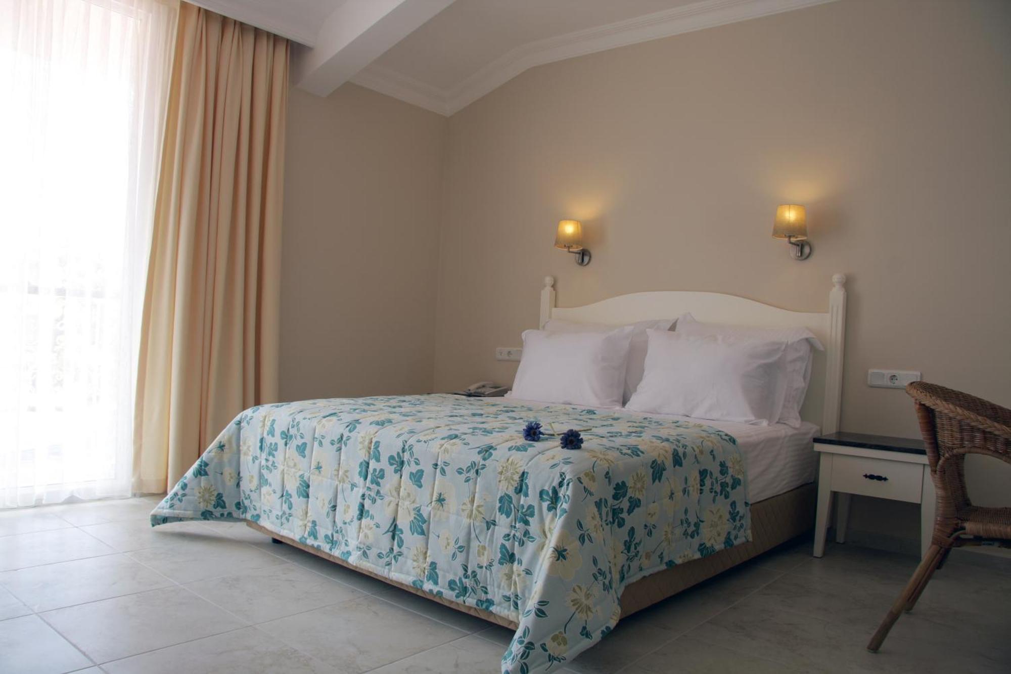The Blue Lagoon Deluxe Hotel Олудениз Экстерьер фото
